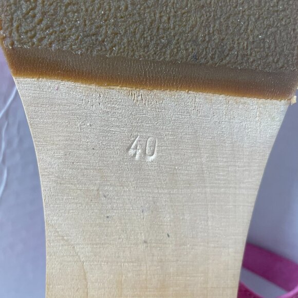 Swedish Hasbeens Embossed Pink Clog Sandal Low Heel Adj Ankle Strap - Picture 9 of 9